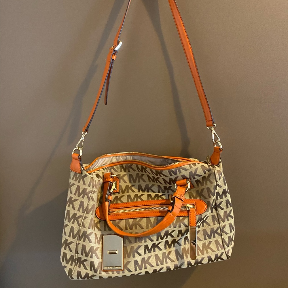Mid-size Hand Bag